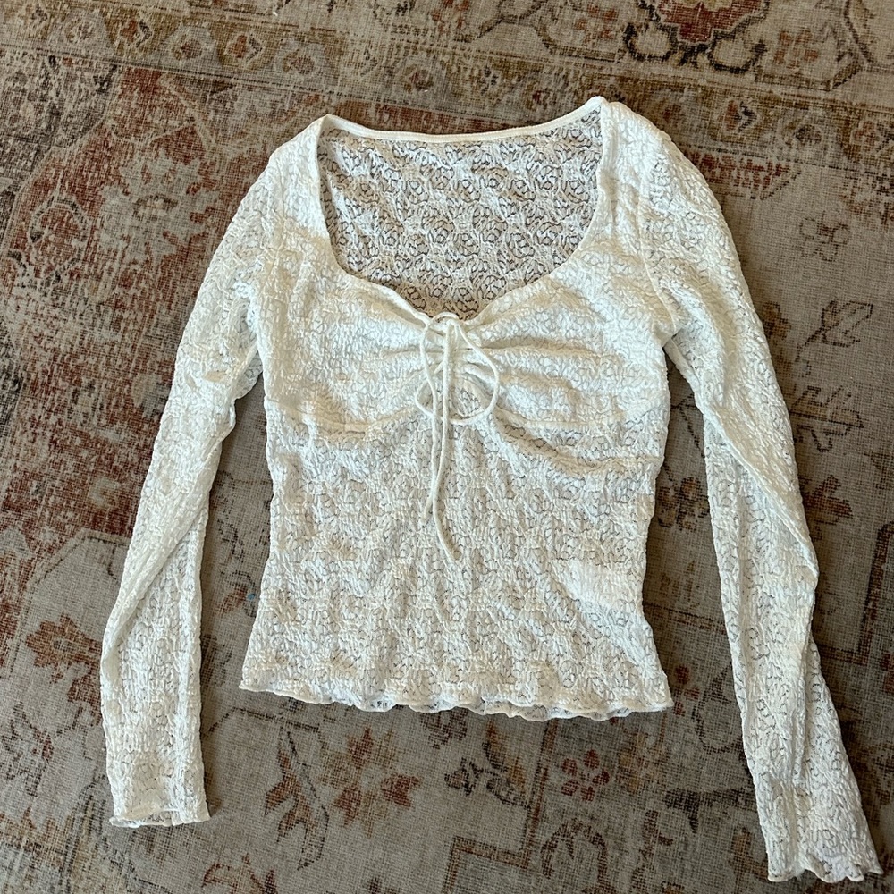 white lace long sleeve